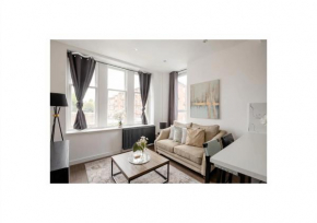 Vibrant Art Deco Inspired Serviced Apartment